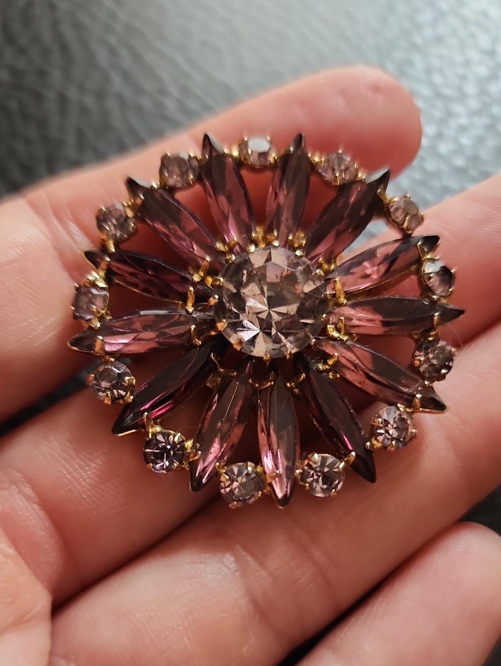 Vintage Purple Crystal Flower Brooch - Picture 2 of 8